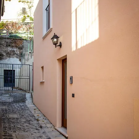 Casa Nel Borgo -affitti Brevi Italia Ferienhaus LʼAquila