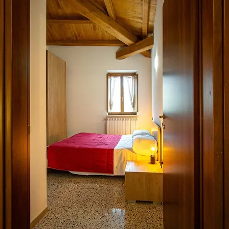 Casa Nel Borgo -affitti Brevi Italia Ferienhaus *